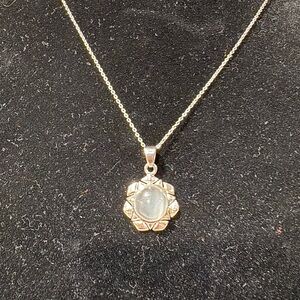Elegant Sterling Silver necklace with Moonstone Pendant approximately 16” chain